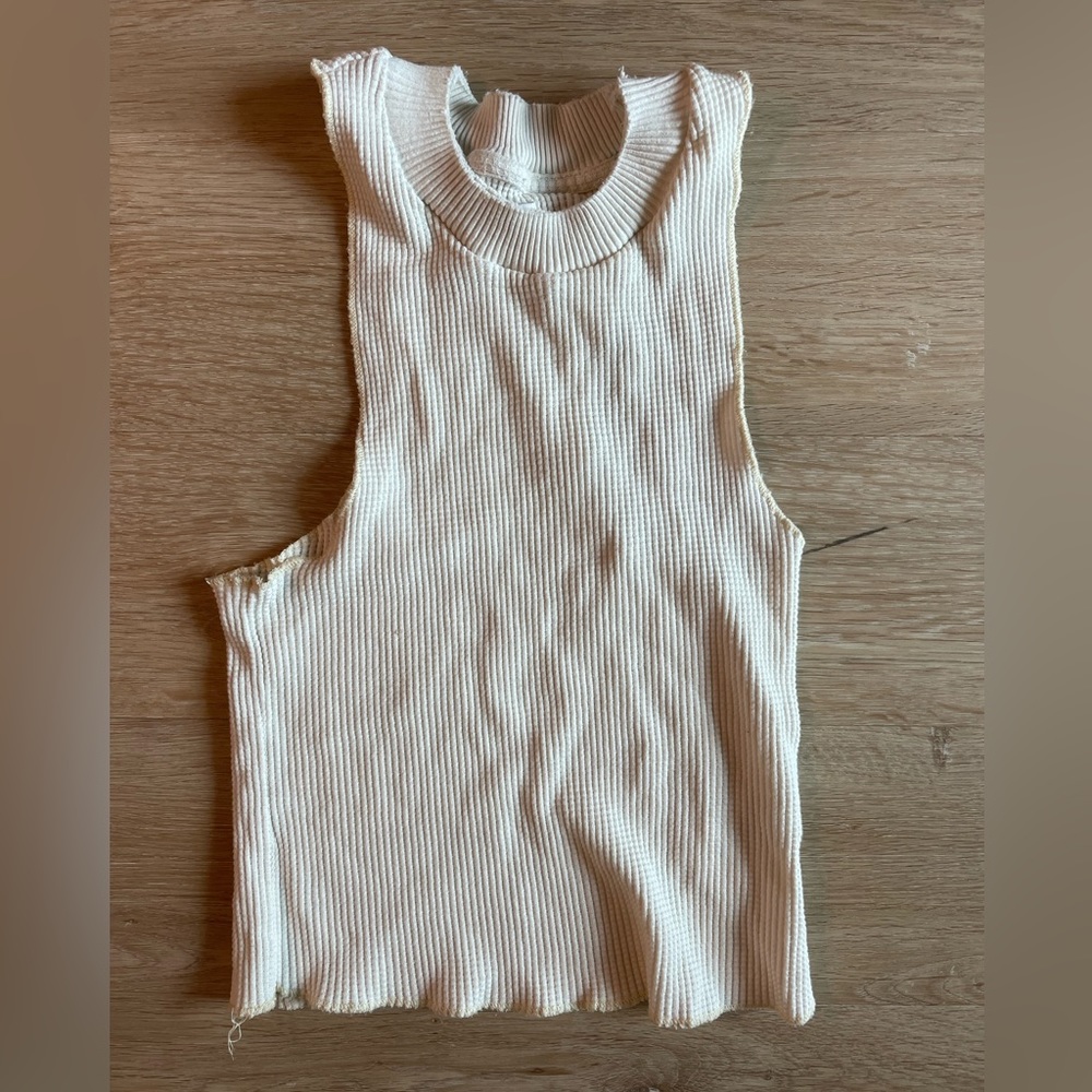 BDG white top